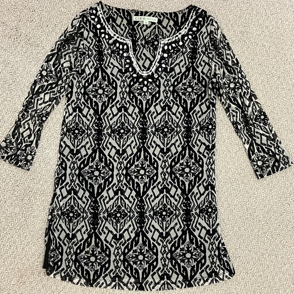 Cleo Petites Black and Grey Tunic with Embroidery and Jewels - Picture 2 of 6